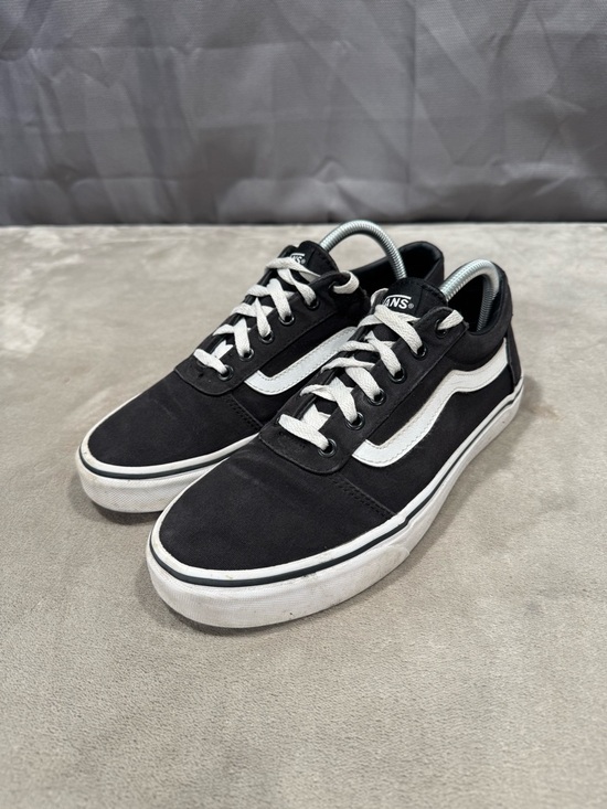 Vans Shoes - Vans Ward Old Skool Low-Top Sneakers